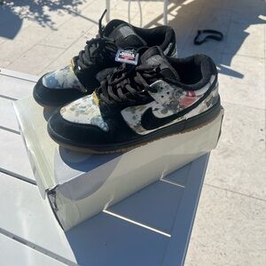 supreme x nike sb x rammellzee dunks 10.5